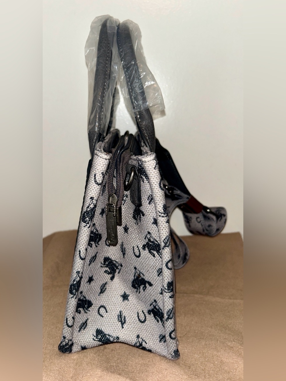 Wrangler Rodeo Print Mini Tote. NWT - Picture 4 of 7